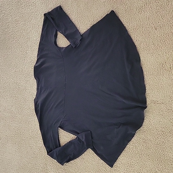Lululemon Long Sleeve top - Picture 3 of 7